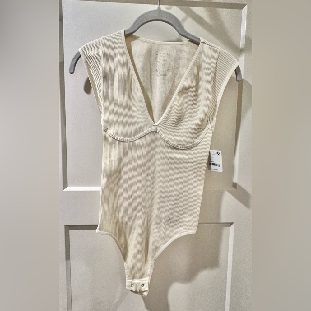 Free People Meg Seamless Bodysuit Ivory NWT - Picture 11 of 12
